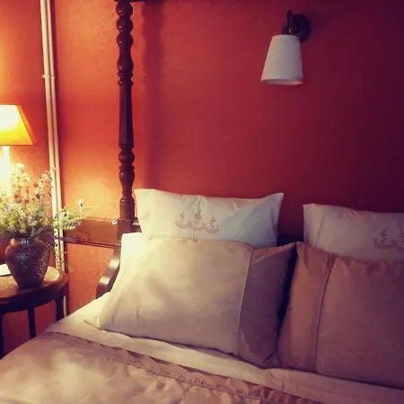 Maison Du Tertre 3*