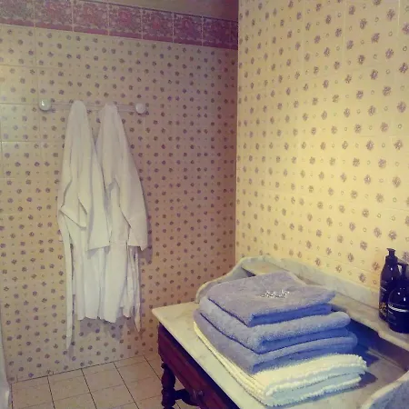 住宿加早餐酒店 Maison Du Tertre Lonlay-l'Abbaye