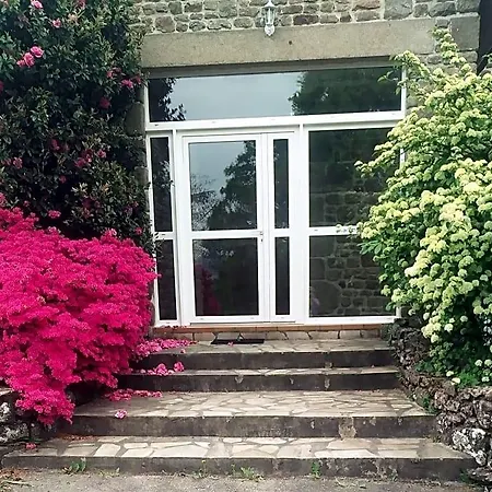 Maison Du Tertre Bed & Breakfast 3*