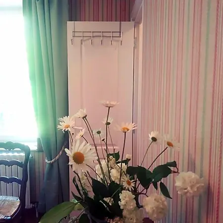 Maison Du Tertre Bed & Breakfast 3*