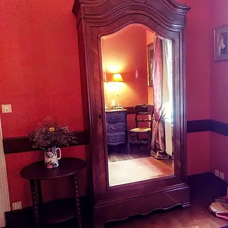 Maison Du Tertre 3*