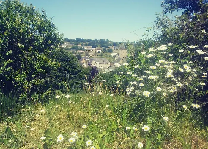 Maison Du Tertre Bed & Breakfast 3*